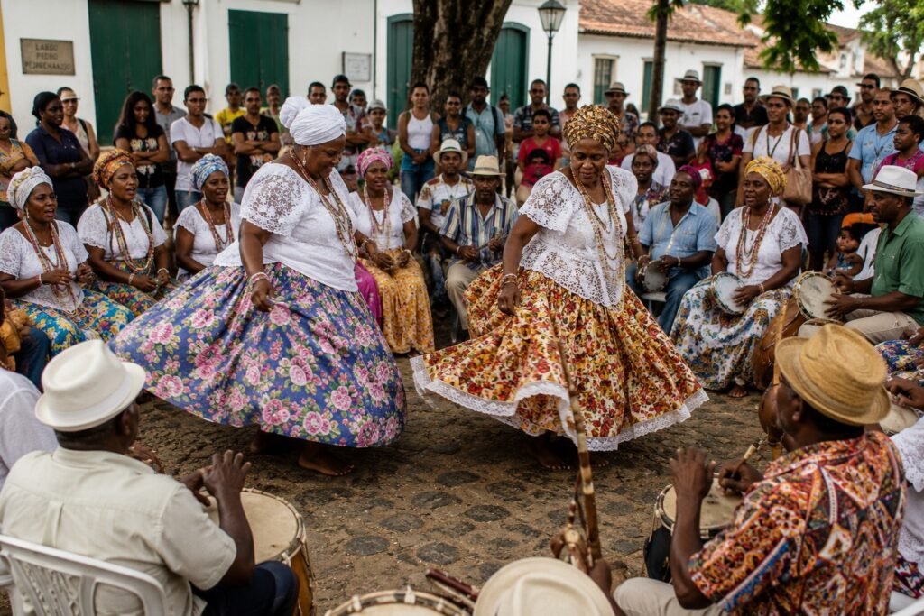Busca Dança O samba de roda do Recôncavo Baiano foi o primeiro patrimônio imaterial brasileiro reconhecido pela UNESCO, em 2005.